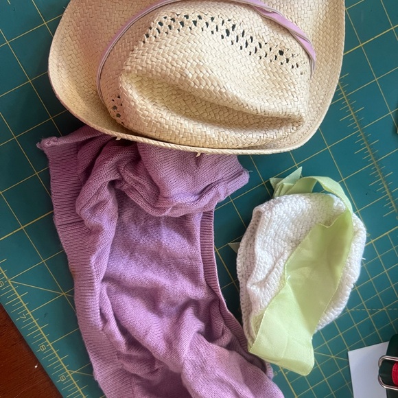 American girl kit hat and sweater Nikki straw hat. - Picture 9 of 9